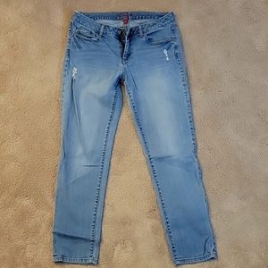Elle jeans